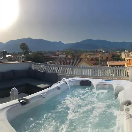 Super Terrazza Panoramica 3 شقة فيلاّسيمِيوس